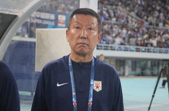 女生被草